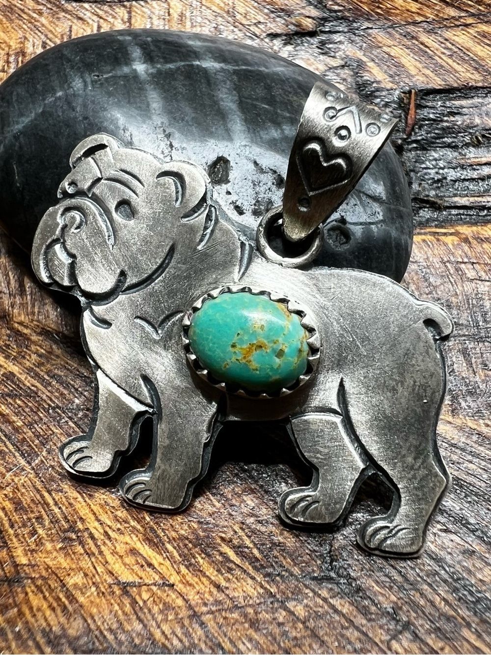Sterling Silver Kingman Turquoise Bulldog Dog Pendant - Picture 3 of 10